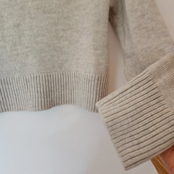 Aritzia Babaton XS Titus Cropped Turtleneck Sweater Light Grey White Merino Wool - Picture 6 of 10
